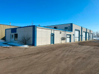 Office/Retail Space in Brooks