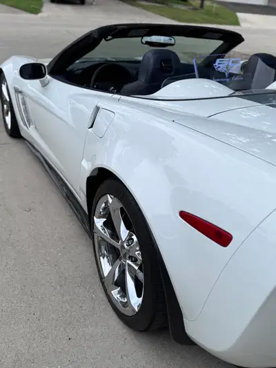 60 Anniversary Edition Grand Sport Only 3 in Canada. Automatic transmission, heated seats, so much m...
