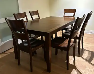 Dining Room Table and Chairs, Solid Wood, Like New., View more