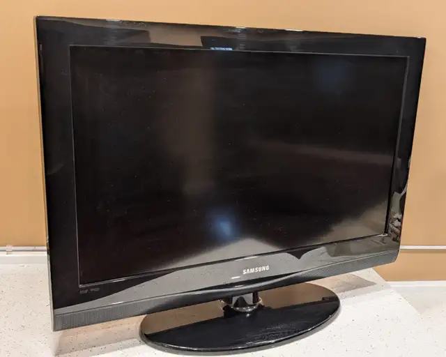 TV Computer Gaming Monitor in Monitors in Mississauga / Peel Region - Image 2