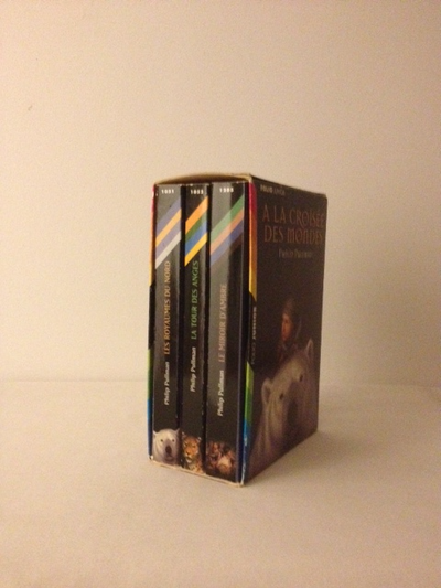 CROISÉE DES MONDES - TRILOGIE COMPLÈTE - POCHE - COFFRET, View more