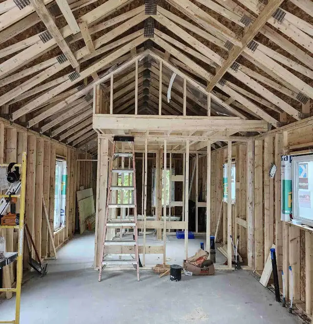 Carpenter for hire64396543757058120