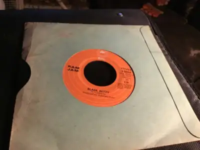 Ram Jam’s single “Black Betty” 1977 sur étiquette Epic, View more