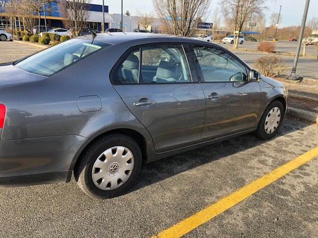 volkswagen jetta 2007 in Cars & Trucks in Richmond - Image 3