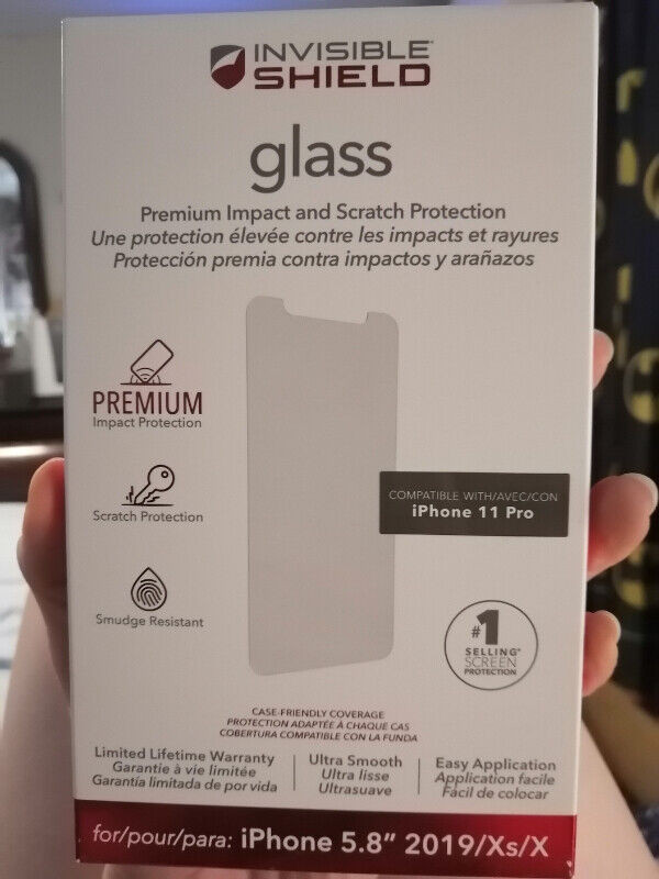 Invisible Shield glass screen protector in Cell Phone Accessories in Bedford
