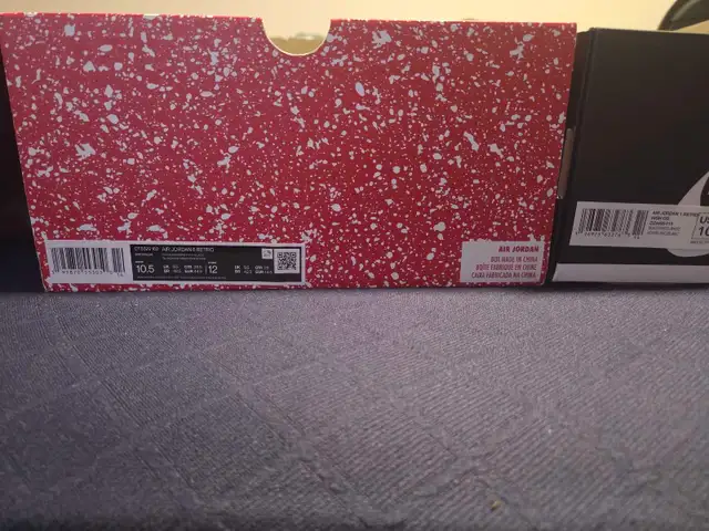 Air Jordan 6 retro size 10.5 in Men's Shoes in Markham / York Region - Image 4