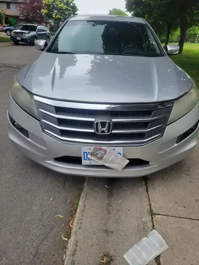 • I HAVE FOR SALE MY 2011 six-cylinder engine five-speed automatic transmission with select gears. G...