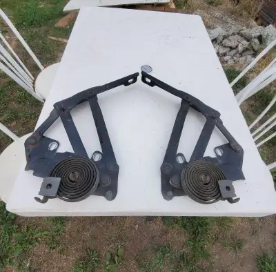 Serious Inquiries Only 1500/2500/3500 Hinges are straight not bent bolts included