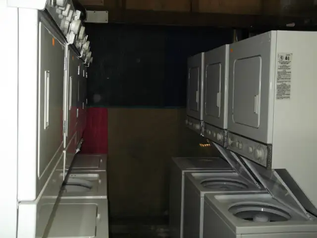 STACK WASHER AND DRYER509912351811850243