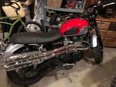 2015 Scrambler. New rear tire. Saddle bag.