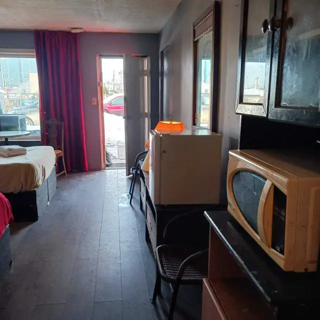 Clean & Comfortable Room Near Falls & Casino – Short or Long Sta in Room Rentals & Roommates in St. Catharines - Image 10