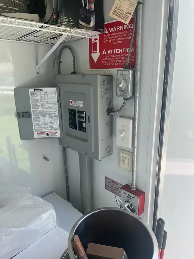 Food Trailer578762027996303364