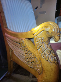 Griffin chair 