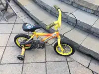 SUPER CYCLE BICYCLE WITH TRAINING WHEELS 