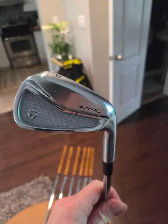 TaylorMade P7-MC Golf Clubs PW - 4i Right Hand in Golf in Hamilton - Image 3
