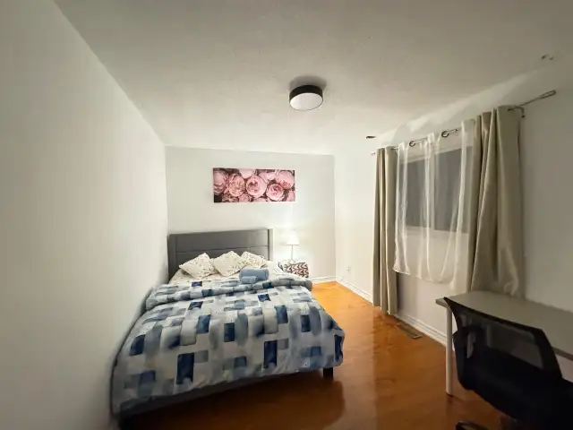 Room For Rent in Room Rentals & Roommates in City of Toronto - Image 4