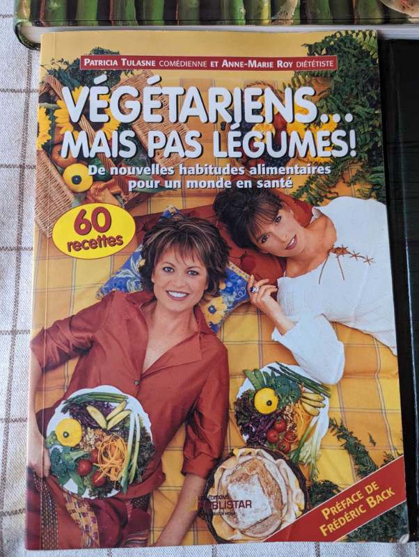 3 livres recettes Végétariens + 1 Courges dans Manuels  à Ville de Montréal - Image 4