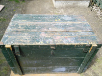 LARGE WOODEN TRUNK