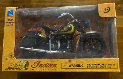 New Ray 1934 Indian Scout Sport Motorcycle 1:12 Scale Diecast. Still in box. In new shape.