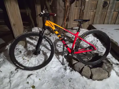 Trek Marlin 7 Gen 2 With Brand New Tires, View more