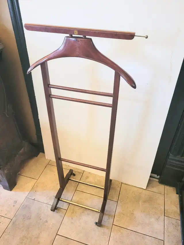 Vintage Gentleman's Valet Dressing Stand Clothing Hanger in Multi-item in City of Toronto - Image 4