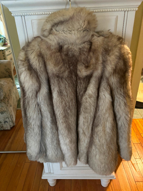 Silver Fox Jacket in Women's - Other in Mississauga / Peel Region - Image 2