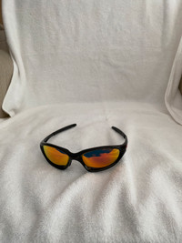 Oakley wrap around sunglasses