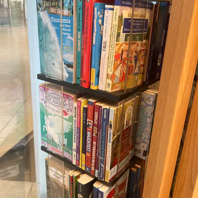 Children’s books in Children & Young Adult in City of Toronto - Image 5