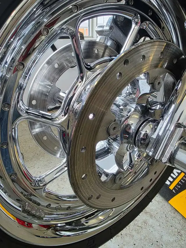 2007 CVO Road King in Street, Cruisers & Choppers in Brockville - Image 4
