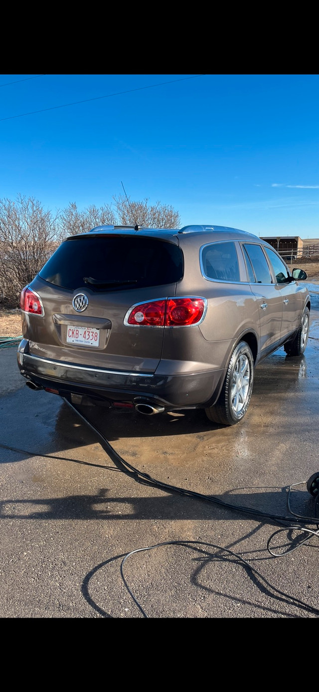 2008 Buick Enclave in Cars & Trucks in Calgary