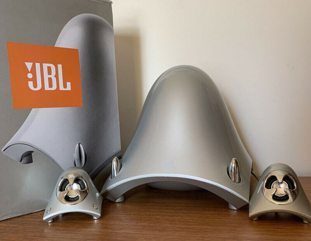 JBL Creature II Aluminum Self Powered Satellite Silver Speaker & in Speakers in Ottawa - Image 2