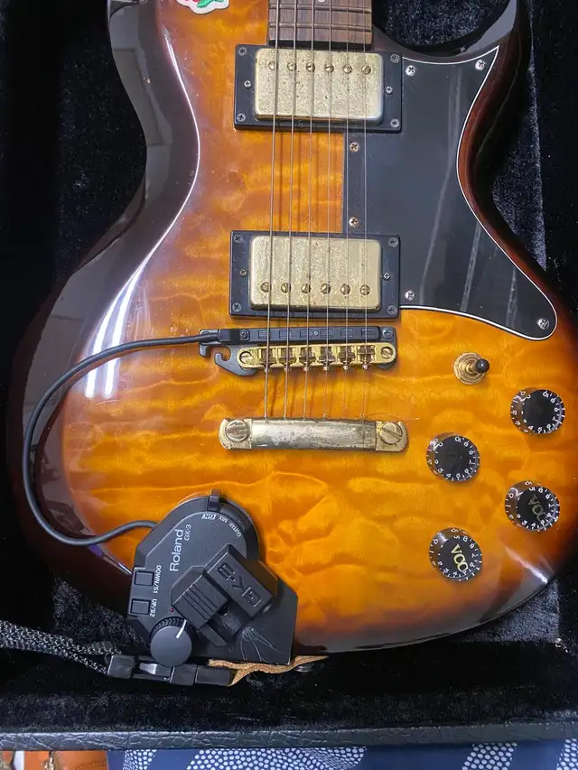 Electric guitar Washburn,  with with Gk-3 pick up attached to it in Guitars in Hamilton - Image 4