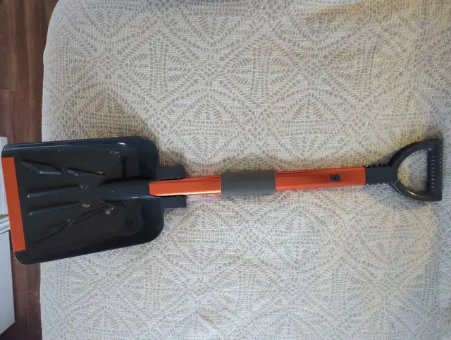 Car snow shovel in Other in Guelph - Image 3