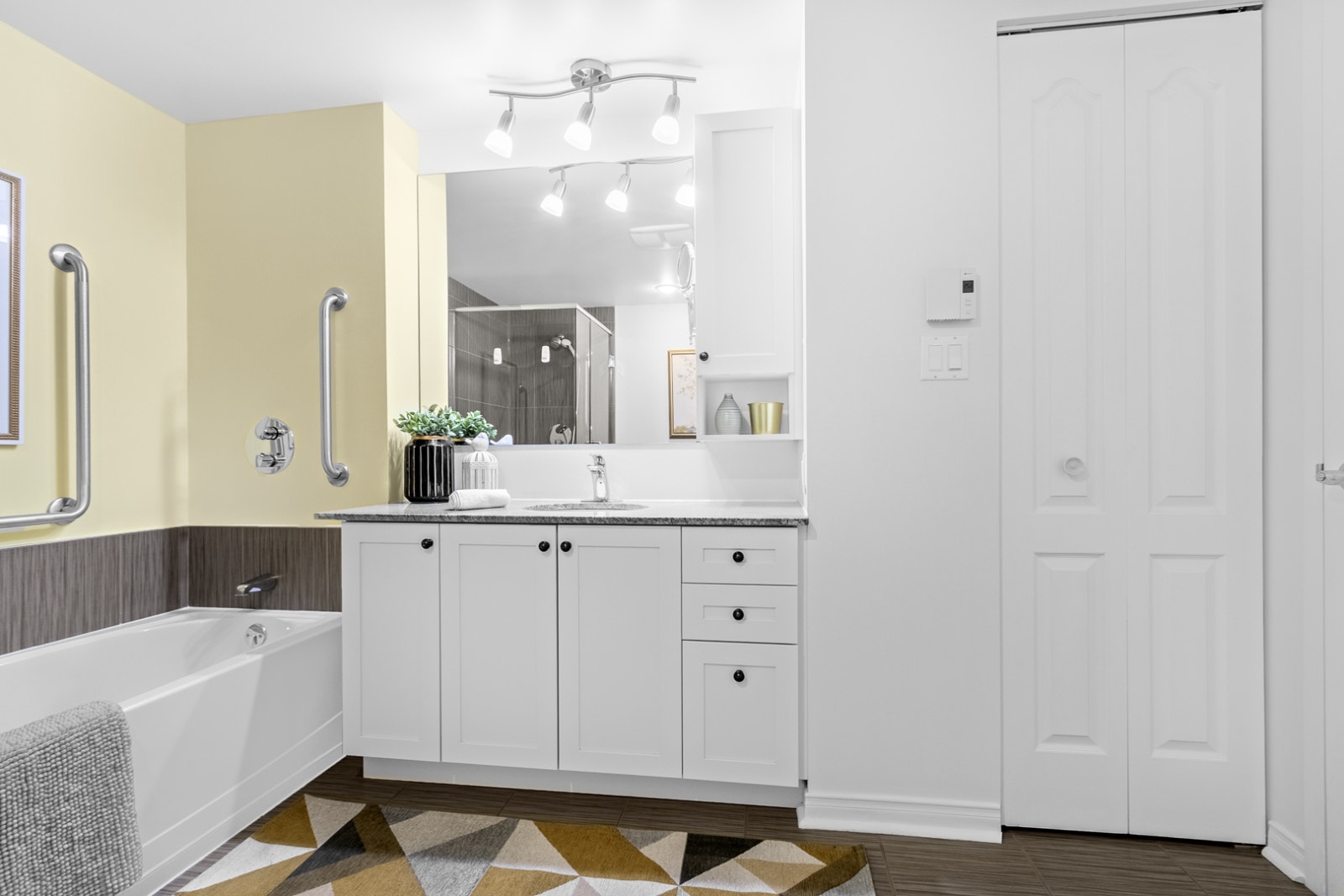 Condo pour investisseur ou pour retraité avec vue panoramique — photo 2