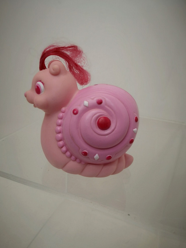 vintage Keypers Tonka toy coin bank 1980s Pink baby Snail Pearl in Arts & Collectibles in Moncton - Image 2