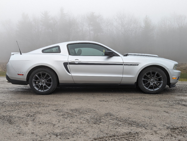 2012 Ford Mustang 2DR Coupe V6 Premium (Certified) in Cars & Trucks in St. Catharines - Image 4