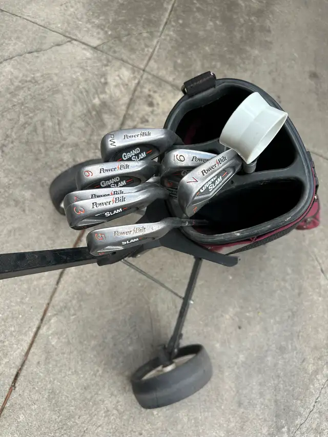 Wilson golf set with irons in Golf in Hamilton - Image 4