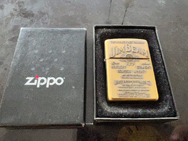 VINTAGE ZIPPO JIM BEAM BOURBON LIGHTER IN ORIGINAL CASE  USA in Arts & Collectibles in Mississauga / Peel Region