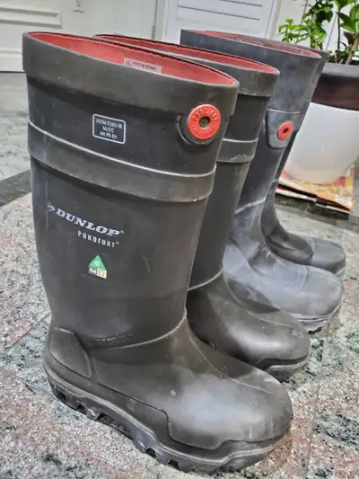Dunlop rubber safety boots size 9, View more