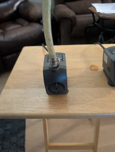 I am selling 2 used fish tank pump that is in good working condition, ready to help circulate water...