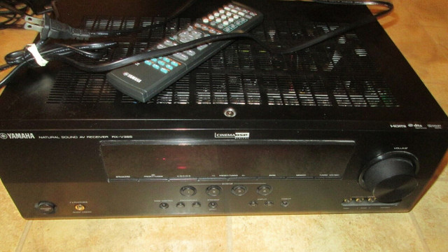 Yamaha RX V365 5.1 Channel 500 Watt Receiver Bundle original rem in Stereo Systems & Home Theatre in City of Toronto