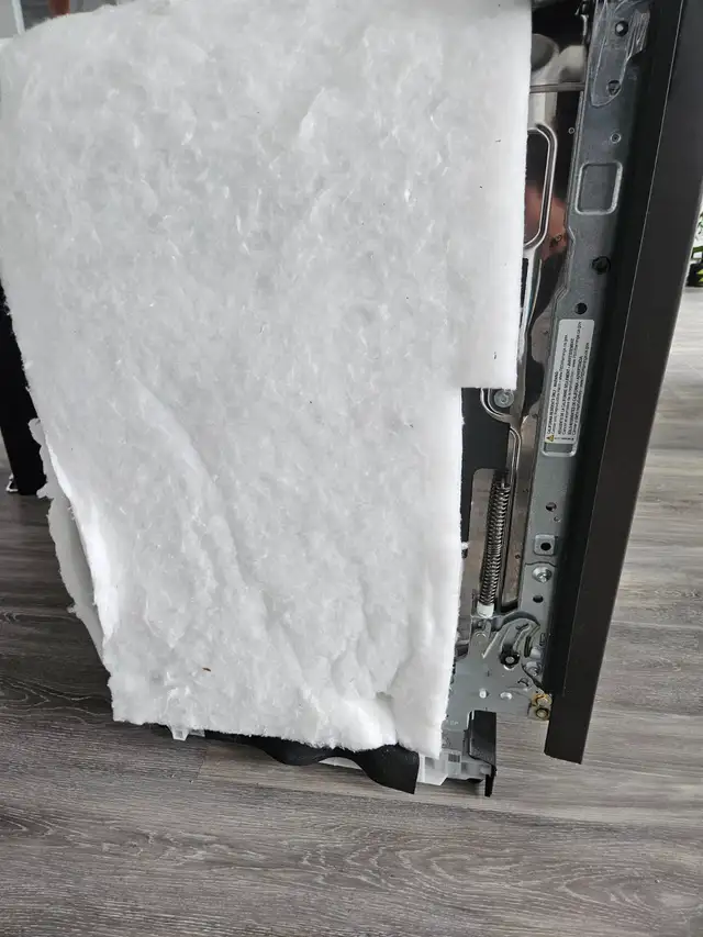 Mint Condition [kitchen aid and lg fridge  Used!​ in Refrigerators in West Island - Image 3