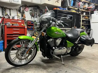 2008 Kawasaki Vulcan 900 Custom (11,827KM'S) Clean title. Garage-kept always waxed! With very low mi...