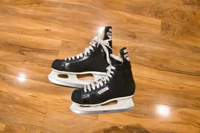 Bauer Special Pro Ice Skates Size 9.5, View more