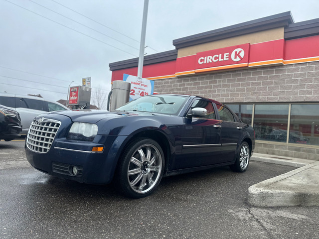 Chrysler 300 touring  in Cars & Trucks in Mississauga / Peel Region
