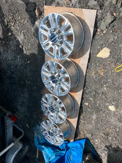 20" gmc Denali factory polished aluminium wheels