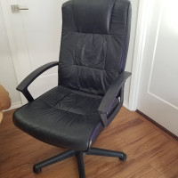 Chair for Office / Chaise de bureau