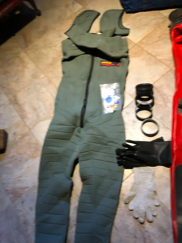 Viking  Sport 90X Dry Suit in Water Sports in Ottawa - Image 4
