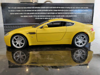 1:18 Diecast Hot Wheels Exclusive Aston Martin V8 Vantage Yellow