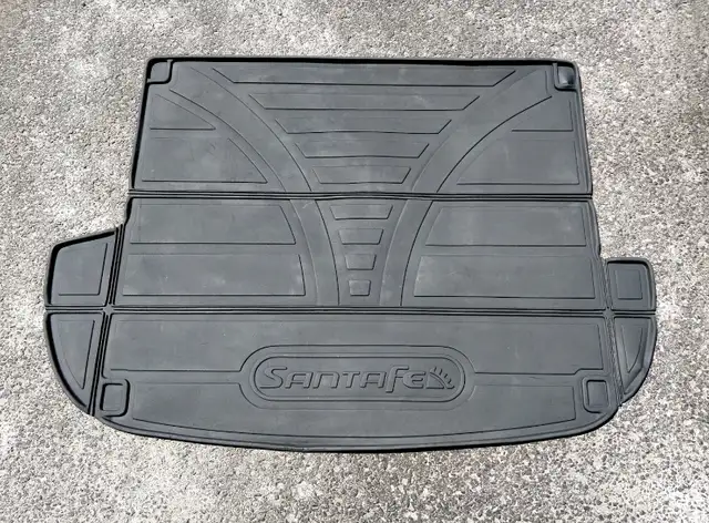 Hyundai OEM Cargo Trunk Rubber Mat - 2007-2012 Hyundai Santa Fe in Other Parts & Accessories in Gatineau - Image 2